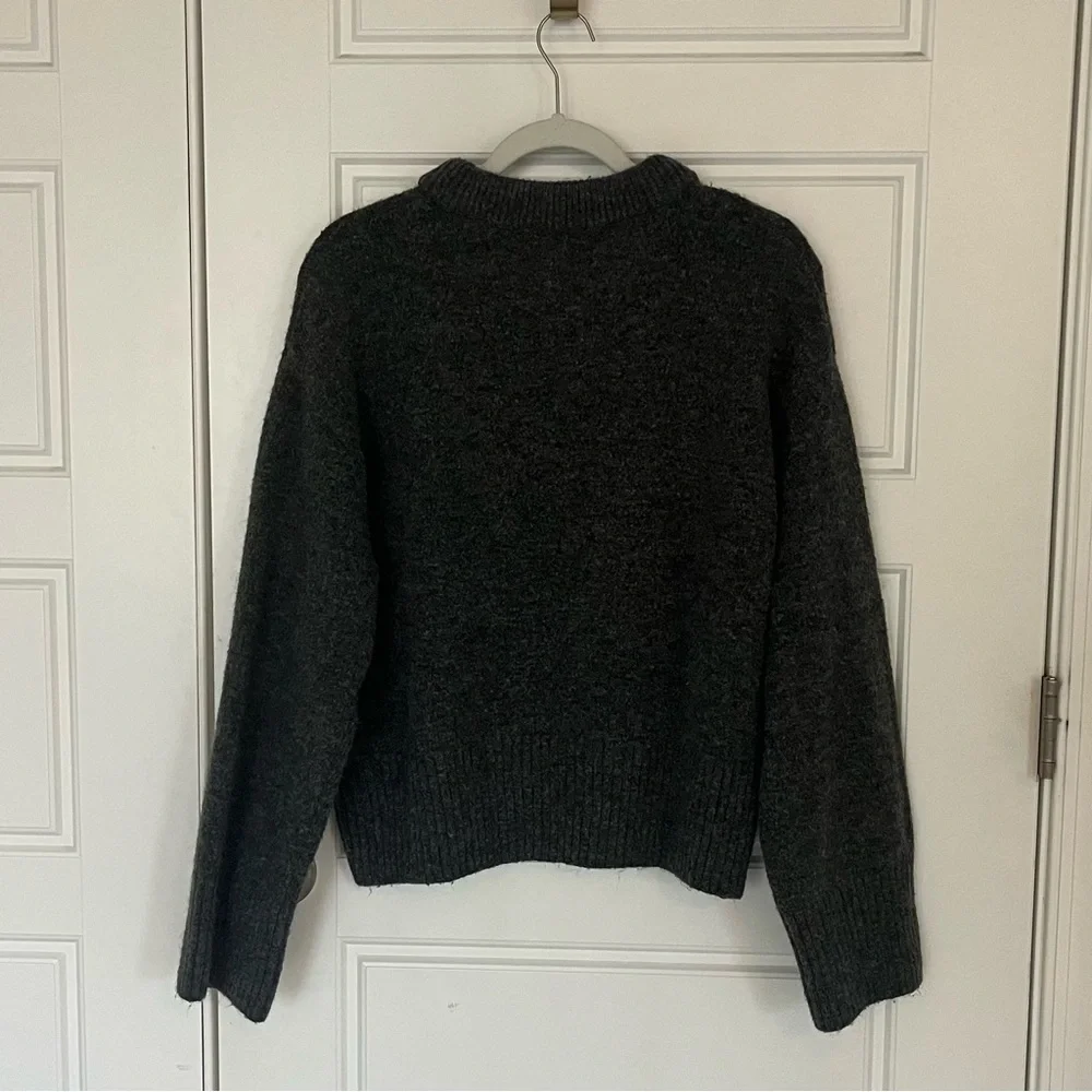H&M Gray Sweater | M